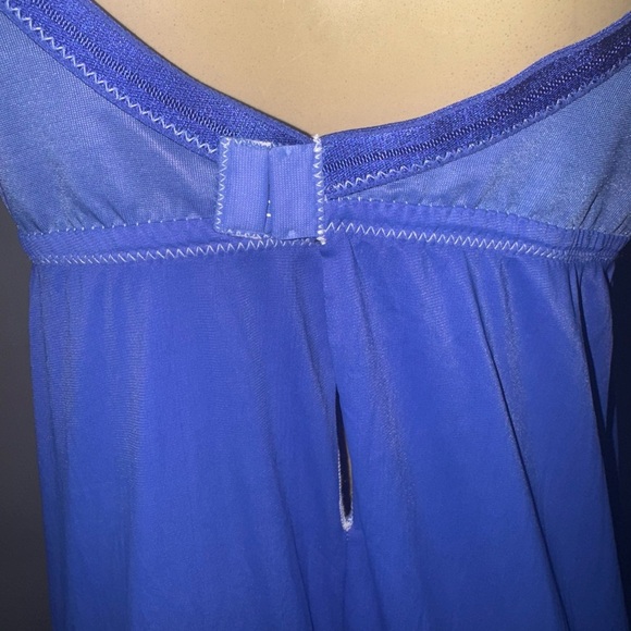 Elegant Blue Lace Chemise - Picture 6 of 8